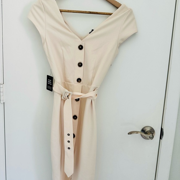 Express midi, knee length form fitting cream brand new tags boutique XS - Picture 4 of 6